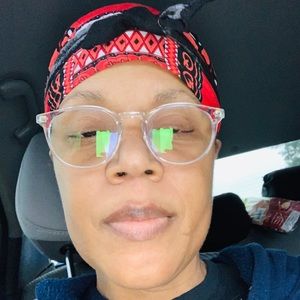 Meet your Posher, Charlotte